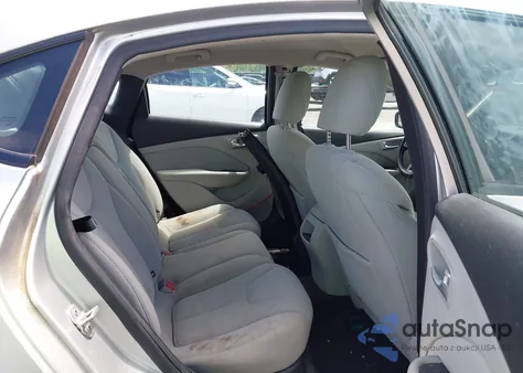 2013 Dodge Dart Sxt z USA, uszkodzony, nr VIN 1C3CDFBA3DD139648